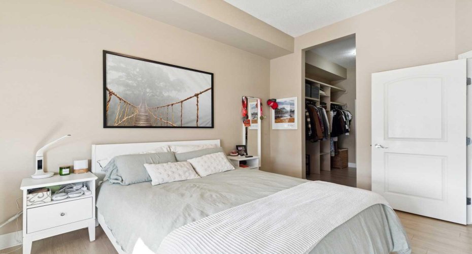 3101 34 Avenue, Calgary, Alberta T2L 2A3, 2 Bedrooms Bedrooms, ,2 BathroomsBathrooms,Residential,For Sale,34,A2298752