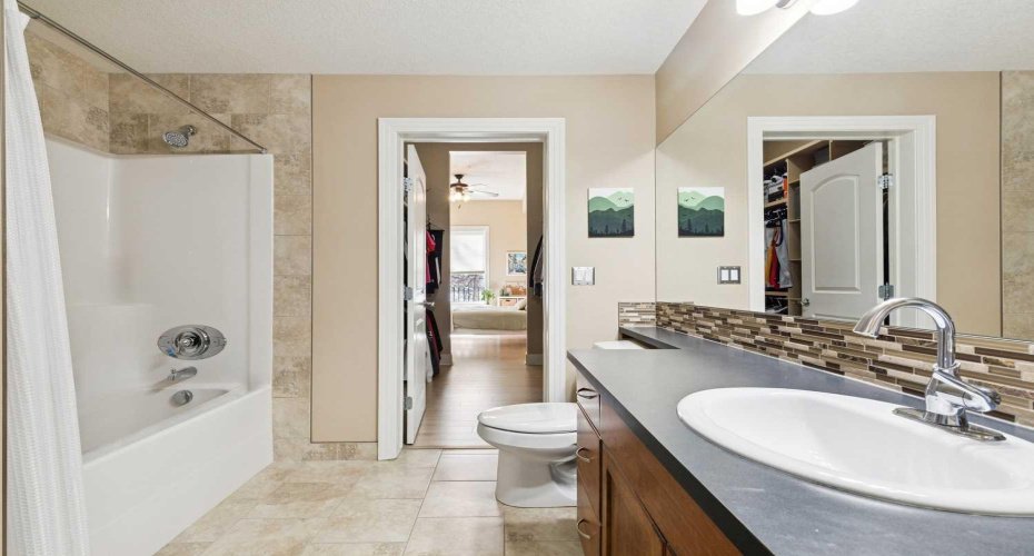 3101 34 Avenue, Calgary, Alberta T2L 2A3, 2 Bedrooms Bedrooms, ,2 BathroomsBathrooms,Residential,For Sale,34,A2298752