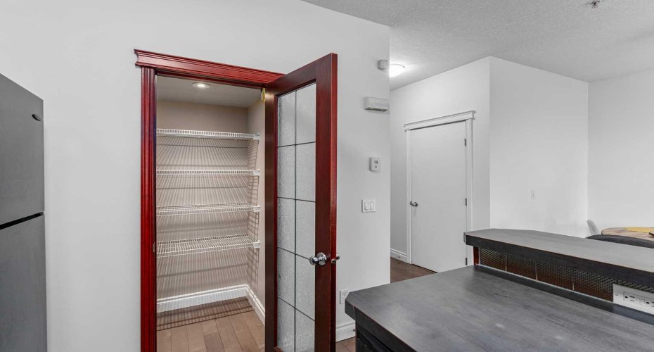 2040 35 Avenue, Calgary, Alberta T2T 2E1, 2 Bedrooms Bedrooms, ,2 BathroomsBathrooms,Residential,For Sale,35,A2298856