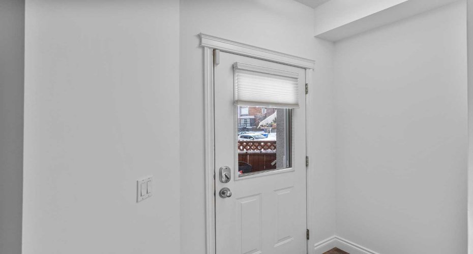 2040 35 Avenue, Calgary, Alberta T2T 2E1, 2 Bedrooms Bedrooms, ,2 BathroomsBathrooms,Residential,For Sale,35,A2298856