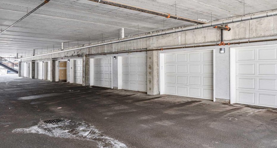 2040 35 Avenue, Calgary, Alberta T2T 2E1, 2 Bedrooms Bedrooms, ,2 BathroomsBathrooms,Residential,For Sale,35,A2298856