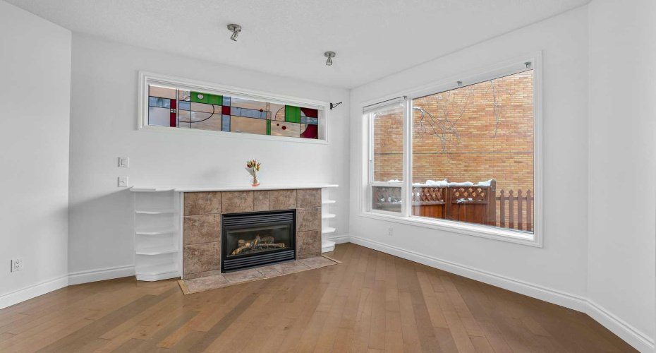 2040 35 Avenue, Calgary, Alberta T2T 2E1, 2 Bedrooms Bedrooms, ,2 BathroomsBathrooms,Residential,For Sale,35,A2298856