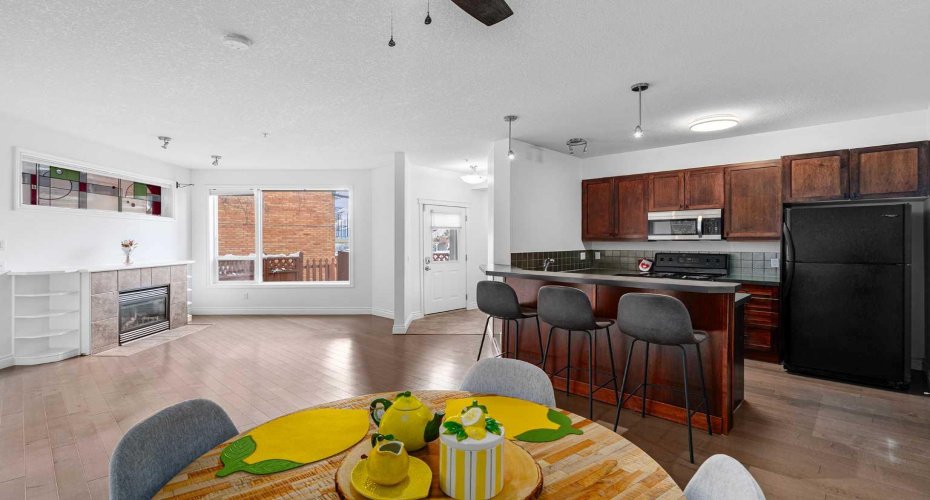 2040 35 Avenue, Calgary, Alberta T2T 2E1, 2 Bedrooms Bedrooms, ,2 BathroomsBathrooms,Residential,For Sale,35,A2298856