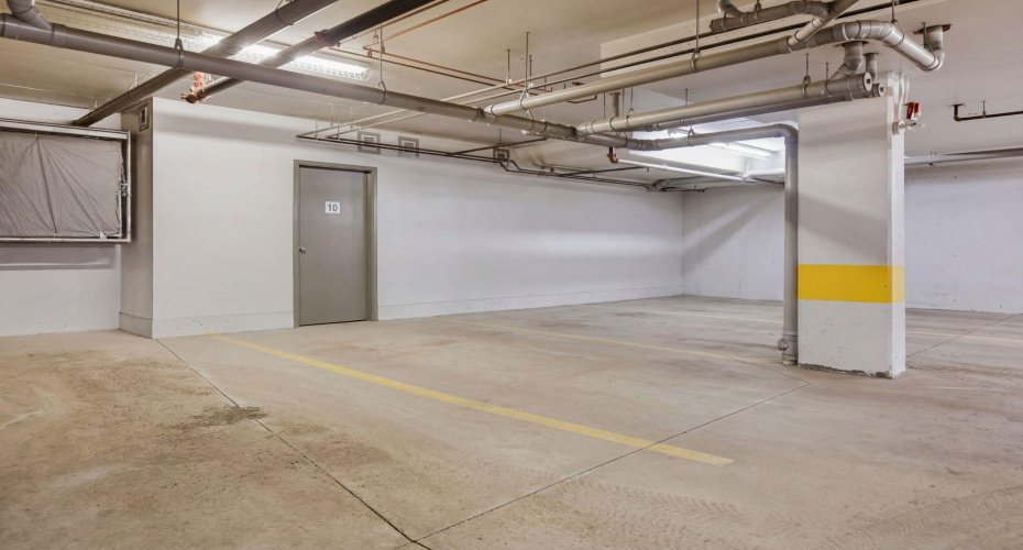 Underground paking stall #10