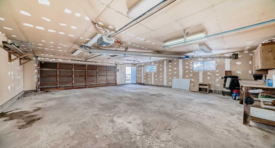 820 9A Street, Calgary, Alberta T2E 4L6, 4 Bedrooms Bedrooms, ,2 BathroomsBathrooms,Residential,For Sale,9A,A2290177