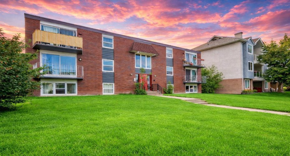 3511 15 Street, Calgary, Alberta T2T 4A4, 2 Bedrooms Bedrooms, ,1 BathroomBathrooms,Residential,For Sale,15,A2293669