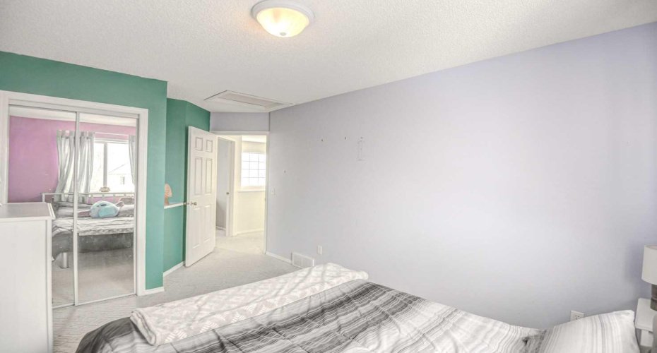 207 Crystalridge Place, Okotoks, Alberta T1S1T9, 3 Bedrooms Bedrooms, ,3 BathroomsBathrooms,Residential,For Sale,Crystalridge,A2298825