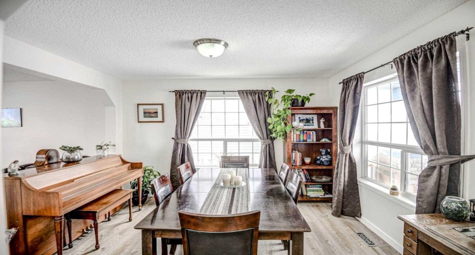 207 Crystalridge Place, Okotoks, Alberta T1S1T9, 3 Bedrooms Bedrooms, ,3 BathroomsBathrooms,Residential,For Sale,Crystalridge,A2298825