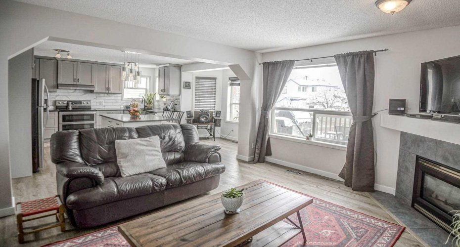 207 Crystalridge Place, Okotoks, Alberta T1S1T9, 3 Bedrooms Bedrooms, ,3 BathroomsBathrooms,Residential,For Sale,Crystalridge,A2298825