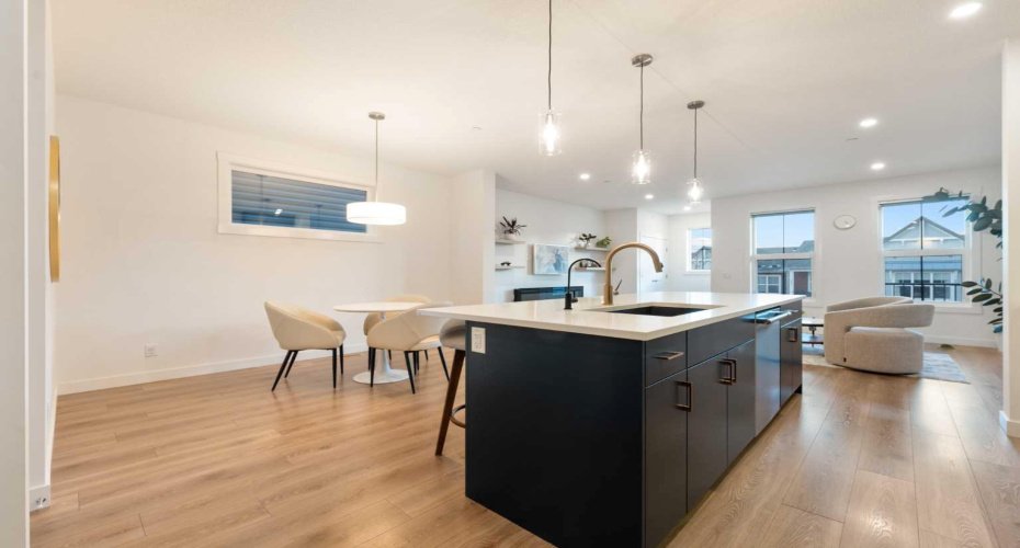 244 Lucas Avenue, Calgary, Alberta T3P 1N3, 4 Bedrooms Bedrooms, ,4 BathroomsBathrooms,Residential,For Sale,Lucas,A2299025