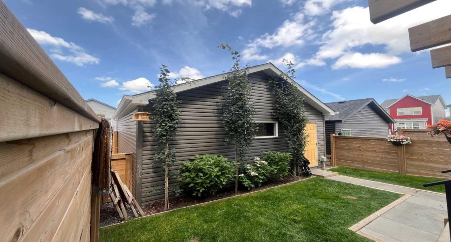 244 Lucas Avenue, Calgary, Alberta T3P 1N3, 4 Bedrooms Bedrooms, ,4 BathroomsBathrooms,Residential,For Sale,Lucas,A2299025