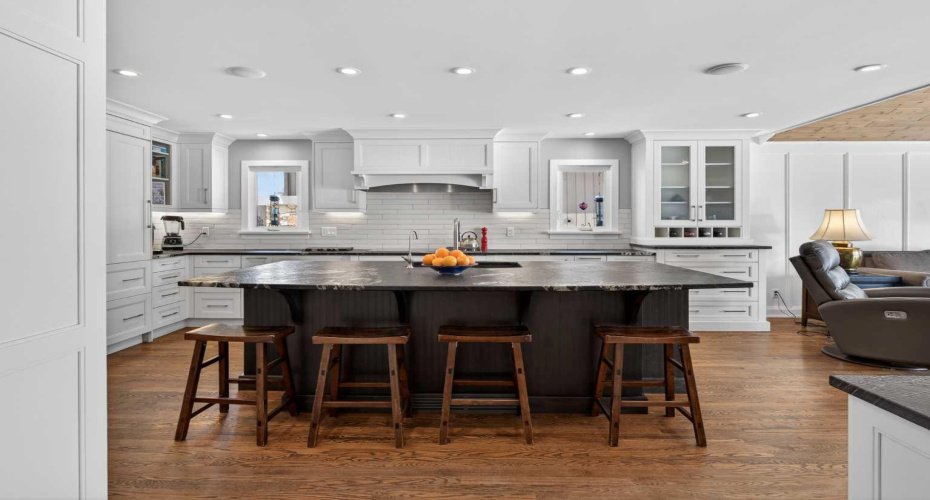 12 Midpark Place, Calgary, Alberta T2X 1N6, 4 Bedrooms Bedrooms, ,3 BathroomsBathrooms,Residential,For Sale,Midpark,A2299105