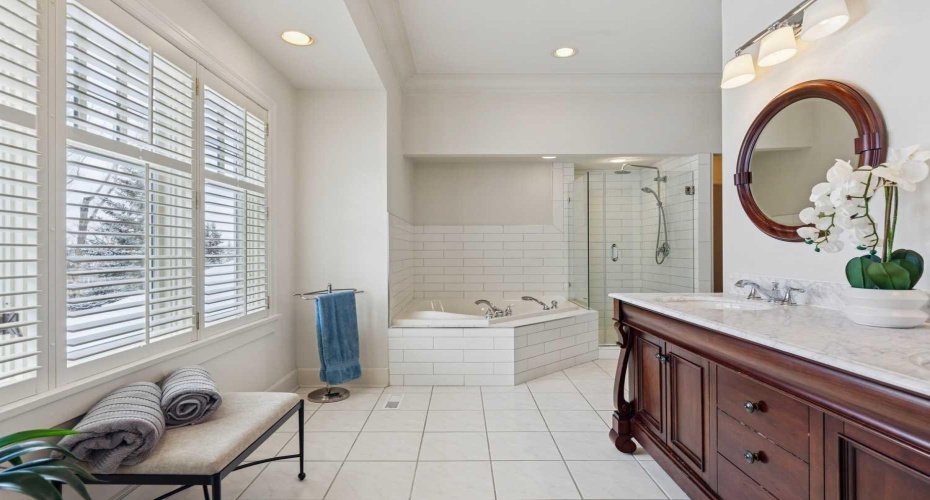 2210 12 Street, Calgary, Alberta T2T 3N4, 6 Bedrooms Bedrooms, ,4 BathroomsBathrooms,Residential,For Sale,12,A2291787