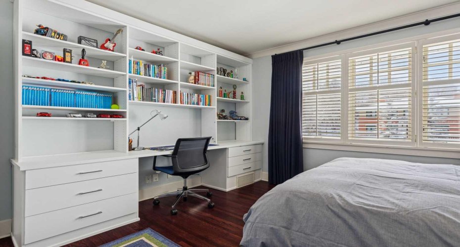 2210 12 Street, Calgary, Alberta T2T 3N4, 6 Bedrooms Bedrooms, ,4 BathroomsBathrooms,Residential,For Sale,12,A2291787