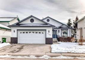 228 Woodside Crescent, Airdrie, Alberta T4B 2G8, 3 Bedrooms Bedrooms, ,3 BathroomsBathrooms,Residential,For Sale,Woodside,A2298688