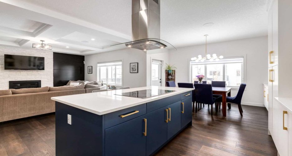 305 Kinniburgh Cove, Chestermere, Alberta T1X 0Y7, 6 Bedrooms Bedrooms, ,5 BathroomsBathrooms,Residential,For Sale,Kinniburgh,A2299246