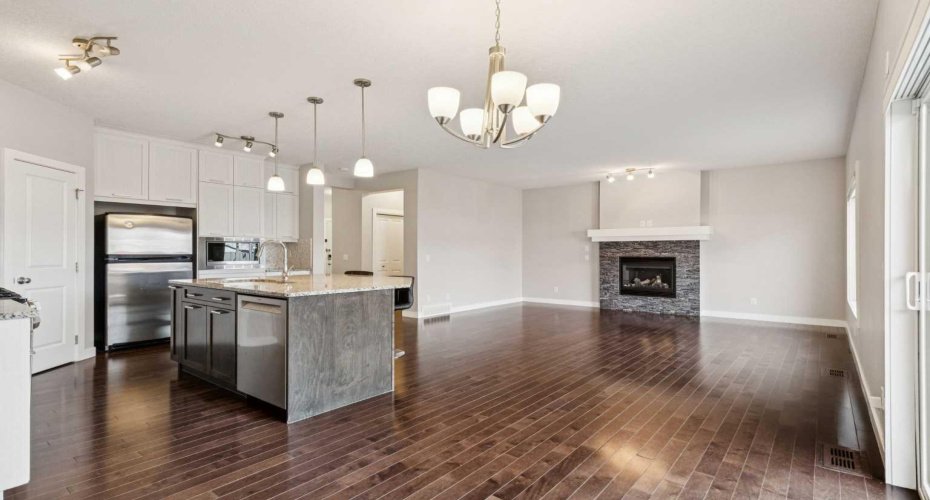 171 Kinniburgh Road, Chestermere, Alberta T1X0T8, 4 Bedrooms Bedrooms, ,4 BathroomsBathrooms,Residential,For Sale,Kinniburgh,A2283811