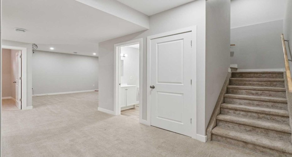 171 Kinniburgh Road, Chestermere, Alberta T1X0T8, 4 Bedrooms Bedrooms, ,4 BathroomsBathrooms,Residential,For Sale,Kinniburgh,A2283811