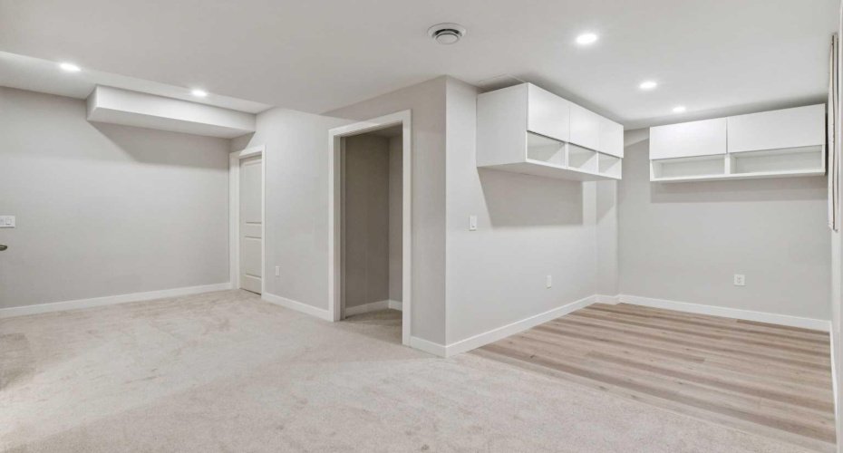 171 Kinniburgh Road, Chestermere, Alberta T1X0T8, 4 Bedrooms Bedrooms, ,4 BathroomsBathrooms,Residential,For Sale,Kinniburgh,A2283811