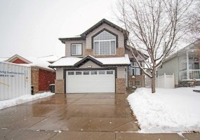 49 Thornfield Close, Airdrie, Alberta T4A 2K7, 4 Bedrooms Bedrooms, ,3 BathroomsBathrooms,Residential,For Sale,Thornfield,A2298354