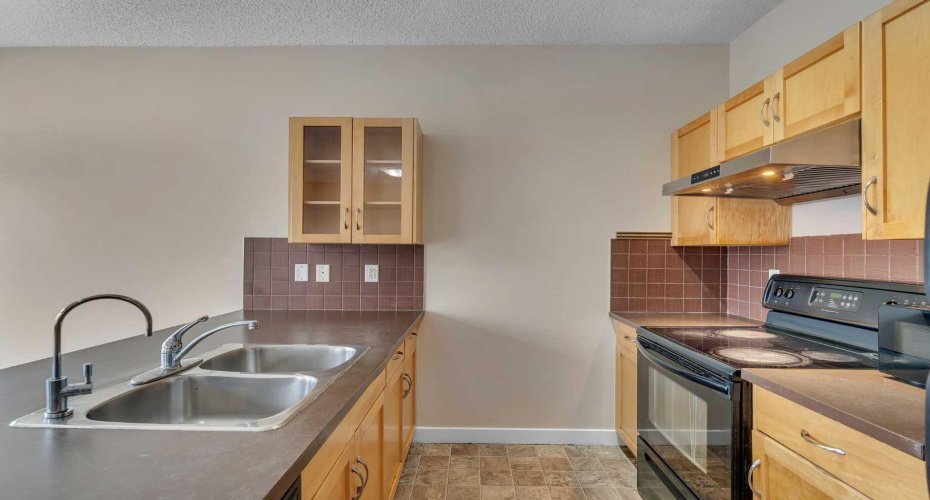9 Cimarron Vista Gardens, Okotoks, Alberta T1s0G2, 3 Bedrooms Bedrooms, ,3 BathroomsBathrooms,Residential,For Sale,Cimarron Vista,A2299737