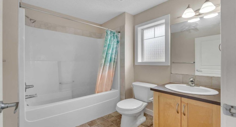 9 Cimarron Vista Gardens, Okotoks, Alberta T1s0G2, 3 Bedrooms Bedrooms, ,3 BathroomsBathrooms,Residential,For Sale,Cimarron Vista,A2299737