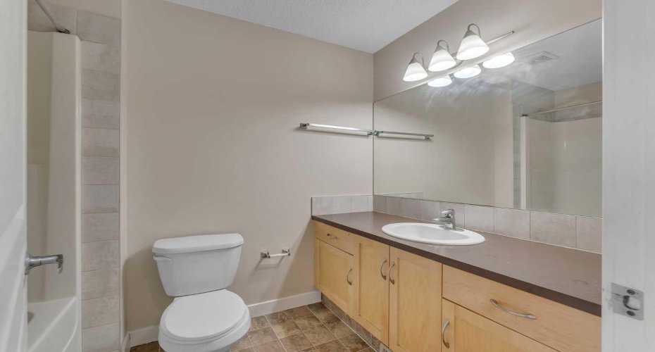 9 Cimarron Vista Gardens, Okotoks, Alberta T1s0G2, 3 Bedrooms Bedrooms, ,3 BathroomsBathrooms,Residential,For Sale,Cimarron Vista,A2299737