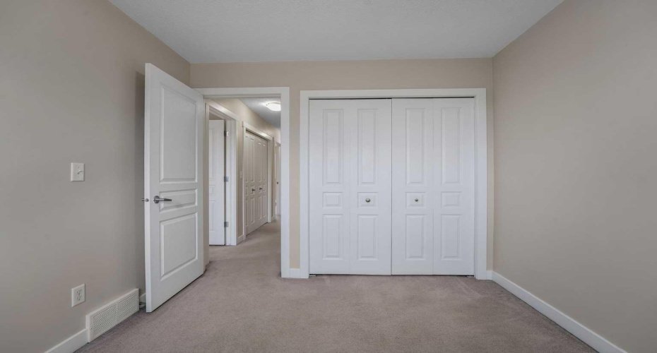 9 Cimarron Vista Gardens, Okotoks, Alberta T1s0G2, 3 Bedrooms Bedrooms, ,3 BathroomsBathrooms,Residential,For Sale,Cimarron Vista,A2299737