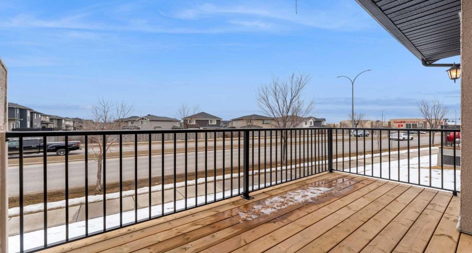 9 Cimarron Vista Gardens, Okotoks, Alberta T1s0G2, 3 Bedrooms Bedrooms, ,3 BathroomsBathrooms,Residential,For Sale,Cimarron Vista,A2299737