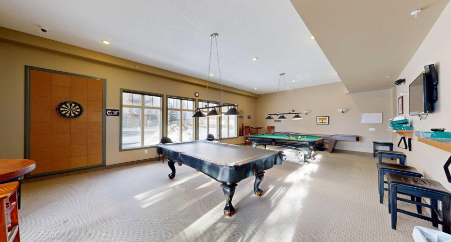 92 Crystal Shores Road, Okotoks, Alberta T1S2N2, 2 Bedrooms Bedrooms, ,2 BathroomsBathrooms,Residential,For Sale,Crystal Shores,A2300084