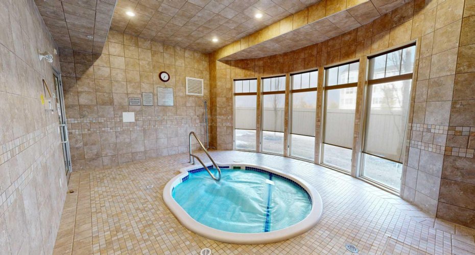 92 Crystal Shores Road, Okotoks, Alberta T1S2N2, 2 Bedrooms Bedrooms, ,2 BathroomsBathrooms,Residential,For Sale,Crystal Shores,A2300084