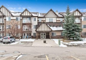 200 Community Way, Okotoks, Alberta T1S 2L2, 2 Bedrooms Bedrooms, ,2 BathroomsBathrooms,Residential,For Sale,Community,A2297830