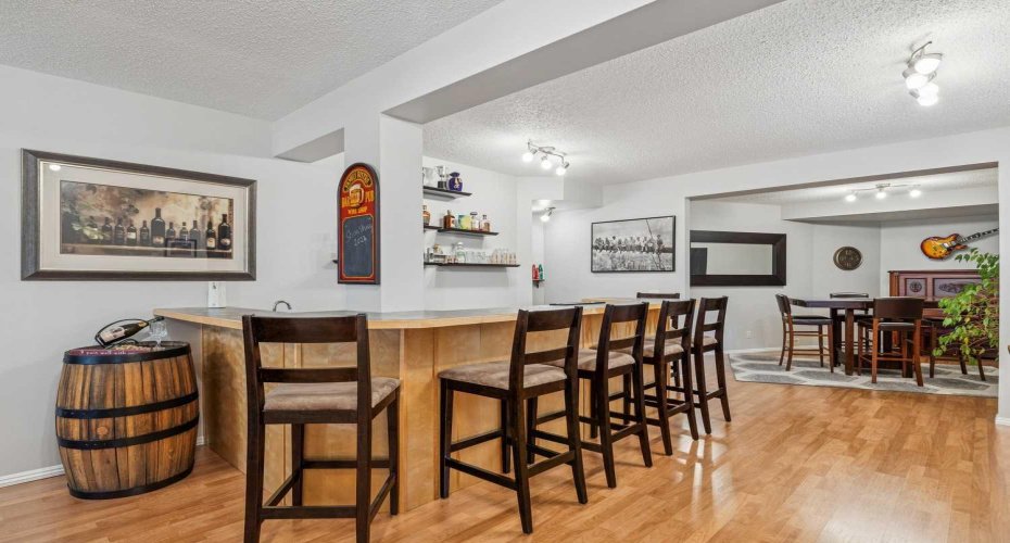 328 Cove Road, Chestermere, Alberta T1X 1L5, 3 Bedrooms Bedrooms, ,3 BathroomsBathrooms,Residential,For Sale,Cove,A2299403