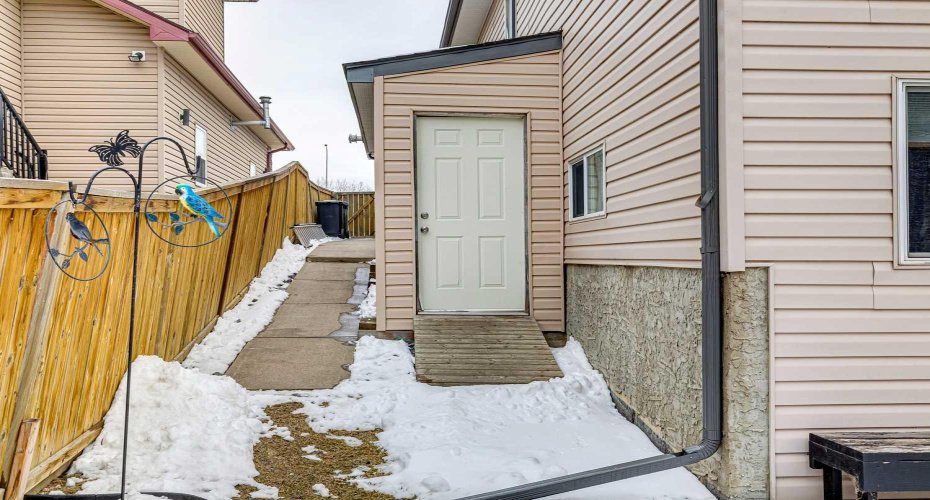 328 Cove Road, Chestermere, Alberta T1X 1L5, 3 Bedrooms Bedrooms, ,3 BathroomsBathrooms,Residential,For Sale,Cove,A2299403