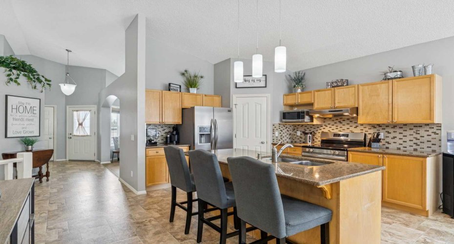 328 Cove Road, Chestermere, Alberta T1X 1L5, 3 Bedrooms Bedrooms, ,3 BathroomsBathrooms,Residential,For Sale,Cove,A2299403