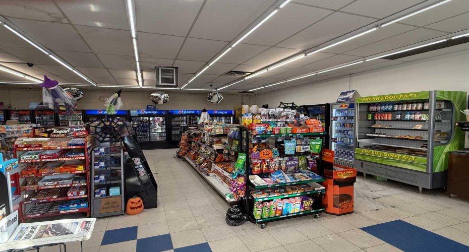 Okotoks, Alberta, ,Commercial,For Lease,A2267063