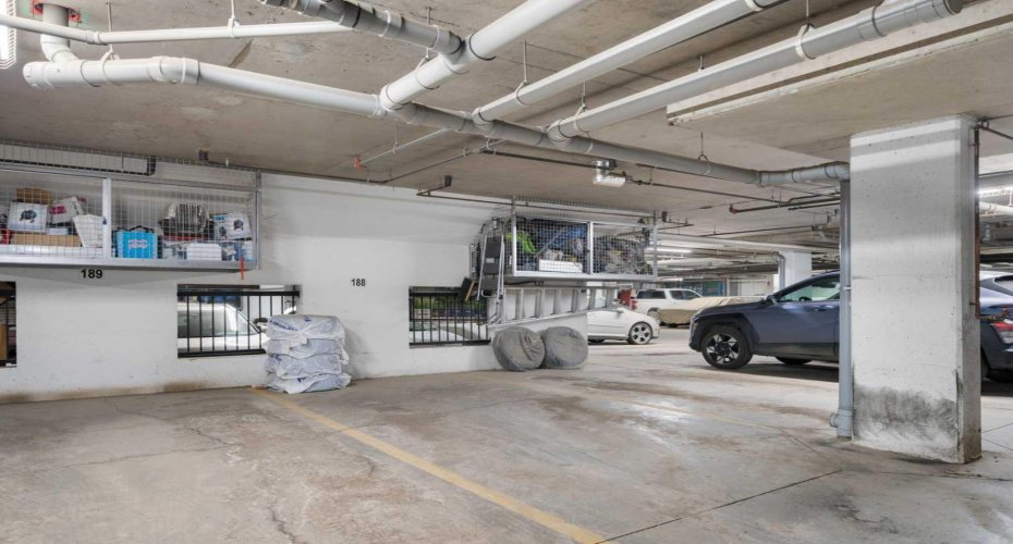 1 Crystal Green Lane, Okotoks, Alberta T1S 0C5, 2 Bedrooms Bedrooms, ,2 BathroomsBathrooms,Residential,For Sale,Crystal Green,A2298988