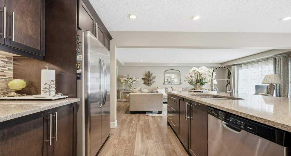 148 Viewpointe Terrace, Chestermere, Alberta T1X 0P9, 4 Bedrooms Bedrooms, ,4 BathroomsBathrooms,Residential,For Sale,Viewpointe,A2298251