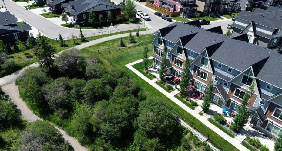 250 Fireside View, Cochrane, Alberta T4C 2M2, 2 Bedrooms Bedrooms, ,3 BathroomsBathrooms,Residential,For Sale,Fireside,A2300464