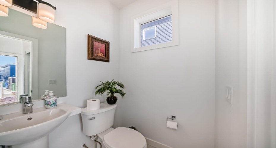 118 Chelsea Mews, Chestermere, Alberta T1X 3H2, 3 Bedrooms Bedrooms, ,3 BathroomsBathrooms,Residential,For Sale,Chelsea Mews,A2300487