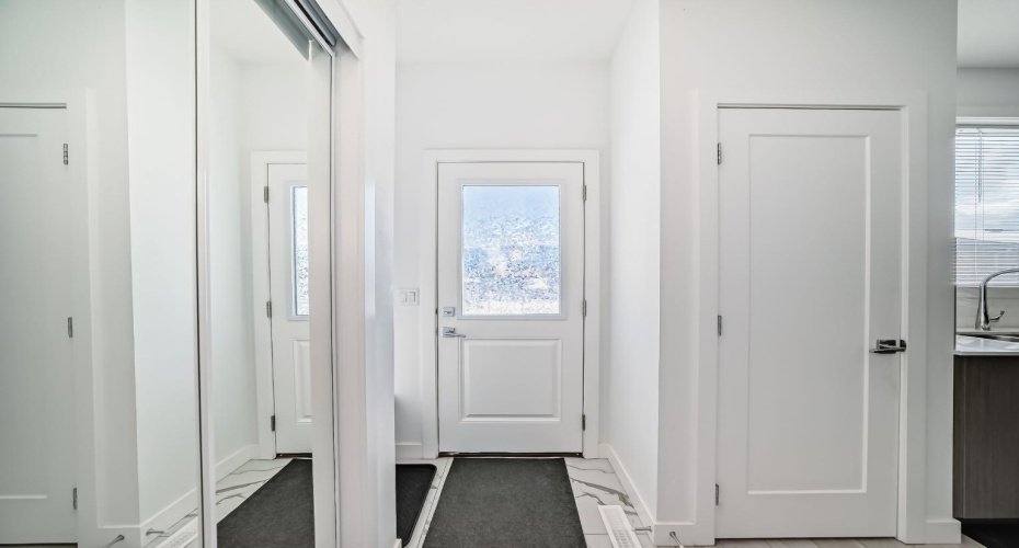 118 Chelsea Mews, Chestermere, Alberta T1X 3H2, 3 Bedrooms Bedrooms, ,3 BathroomsBathrooms,Residential,For Sale,Chelsea Mews,A2300487