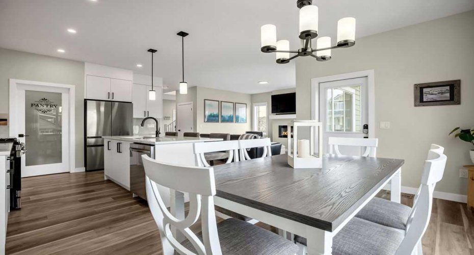 1073 Waterford Drive, Chestermere, Alberta T1X 2P7, 3 Bedrooms Bedrooms, ,3 BathroomsBathrooms,Residential,For Sale,Waterford,A2300507