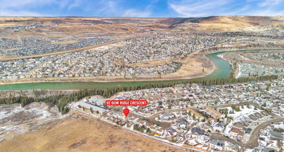 92 Bow Ridge Crescent, Cochrane, Alberta T4C1V1, 4 Bedrooms Bedrooms, ,4 BathroomsBathrooms,Residential,For Sale,Bow Ridge,A2299917