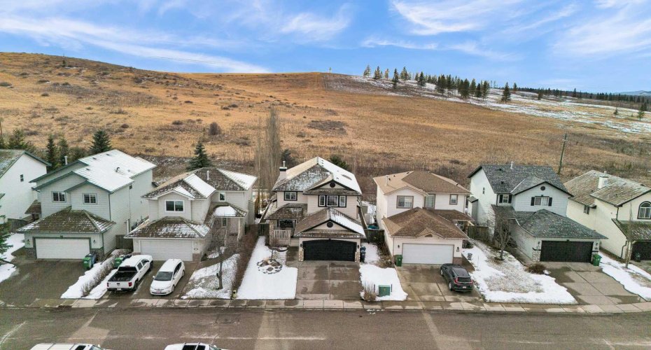 92 Bow Ridge Crescent, Cochrane, Alberta T4C1V1, 4 Bedrooms Bedrooms, ,4 BathroomsBathrooms,Residential,For Sale,Bow Ridge,A2299917