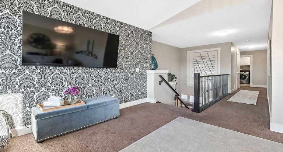 112 Kinniburgh Close, Chestermere, Alberta T1X 0R8, 4 Bedrooms Bedrooms, ,4 BathroomsBathrooms,Residential,For Sale,Kinniburgh,A2300195