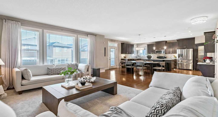 112 Kinniburgh Close, Chestermere, Alberta T1X 0R8, 4 Bedrooms Bedrooms, ,4 BathroomsBathrooms,Residential,For Sale,Kinniburgh,A2300195