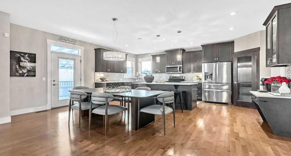 112 Kinniburgh Close, Chestermere, Alberta T1X 0R8, 4 Bedrooms Bedrooms, ,4 BathroomsBathrooms,Residential,For Sale,Kinniburgh,A2300195