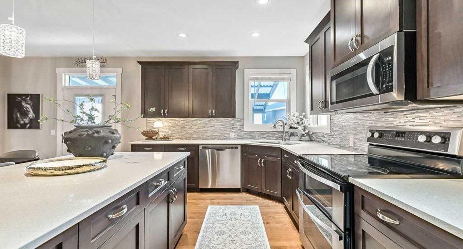 112 Kinniburgh Close, Chestermere, Alberta T1X 0R8, 4 Bedrooms Bedrooms, ,4 BathroomsBathrooms,Residential,For Sale,Kinniburgh,A2300195