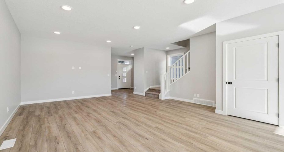 335 Fireside Drive, Cochrane, Alberta T4C 3E1, 3 Bedrooms Bedrooms, ,3 BathroomsBathrooms,Residential,For Sale,Fireside,A2300308