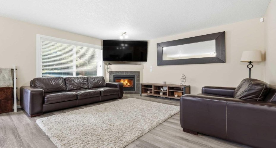 371 Marina Drive, Chestermere, Alberta T1X 1V1, 4 Bedrooms Bedrooms, ,3 BathroomsBathrooms,Residential,For Sale,Marina,A2300344